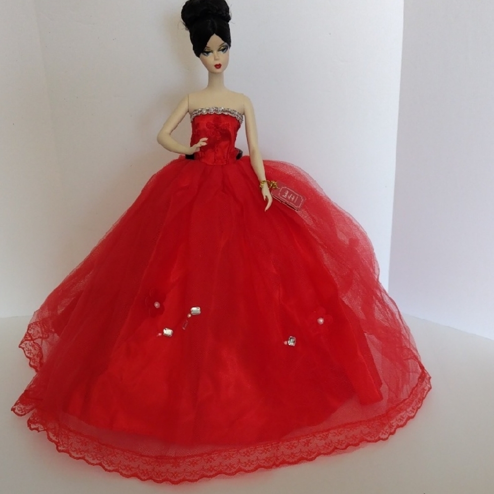 Barbie Fashion Model 1991-2000 Silkstone Red Ball Gown & Long Gloves Included